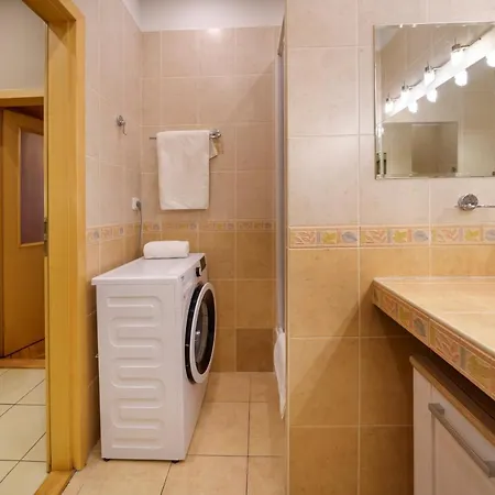 Dlouha With Balcony Apartament