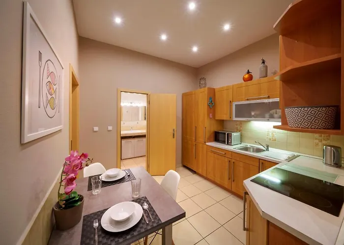 Apartment Old Town - 2 With Balcony Dlouha